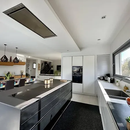Contemporaine Avec Piscine Privée Et Climatisation à 15min Plages - Fr-1-529-251 Villa *