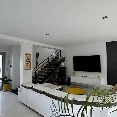 Contemporaine Avec Piscine Privée Et Climatisation à 15min Plages - Fr-1-529-251 Villa *