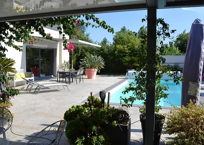 Villa Contemporaine Avec Piscine Privée Et Climatisation à 15min Plages - Fr-1-529-251 Perpignan